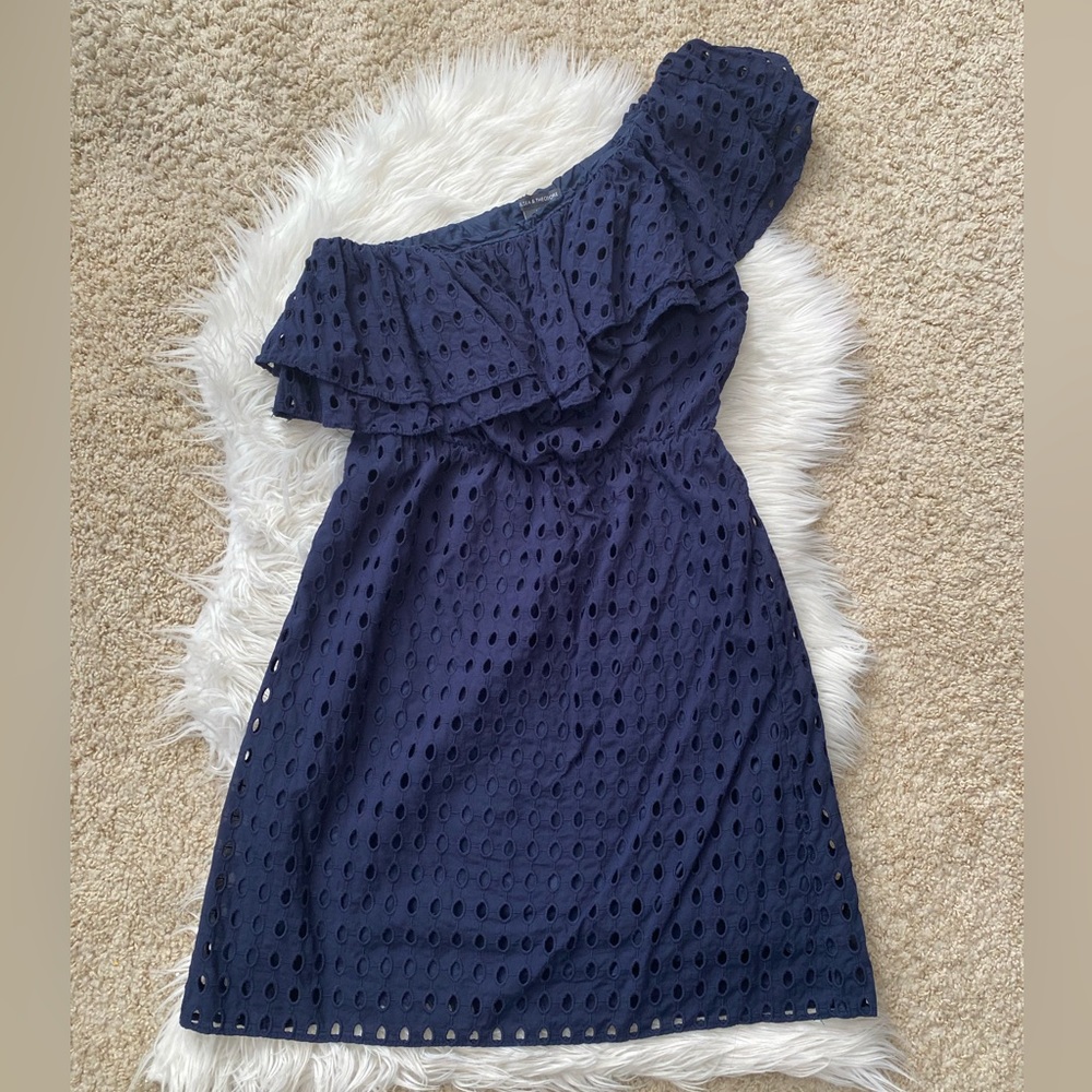 {Chelsea & Theodore} Eyelet One Shoulder Dress in Navy - Women's Small